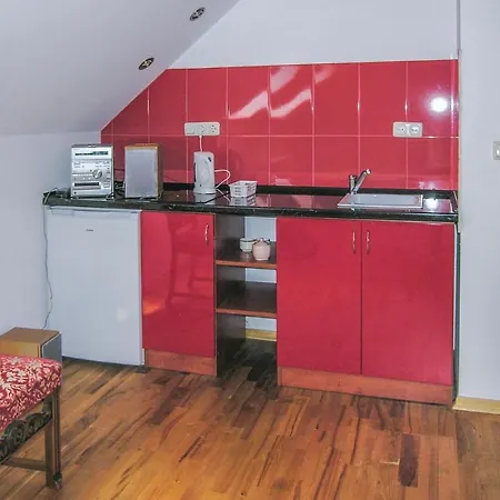Nyaraló Four-bedroom Holiday In