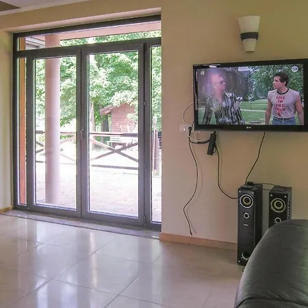 Four-bedroom Holiday In Nyaraló Prostki