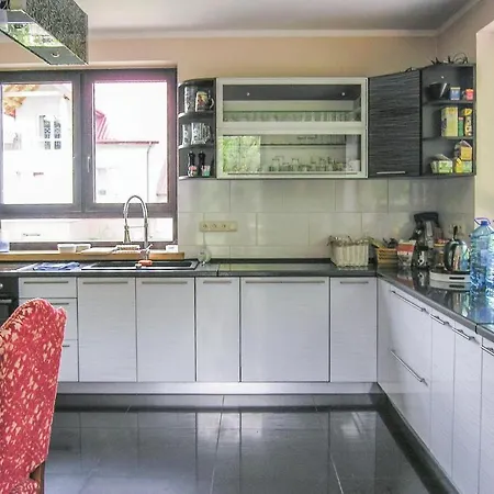 Four-bedroom Holiday In Nyaraló