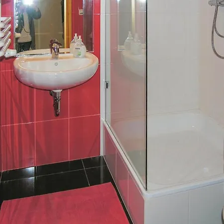Four-bedroom Holiday In * Prostki