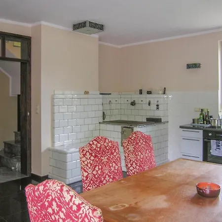 Four-bedroom Holiday In Nyaraló Prostki